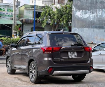 Mitsubishi Outlander 2018 - Biển SG xe rất đẹp, không lỗi