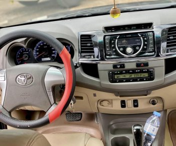 Toyota Fortuner 2012 - Số tự động, máy xăng