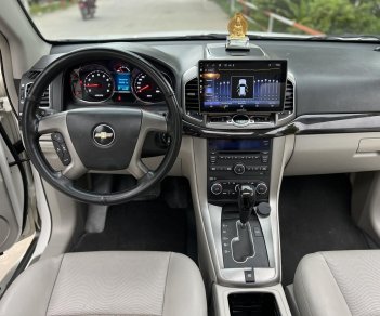 Chevrolet Captiva 2016 - Xe màu trắng