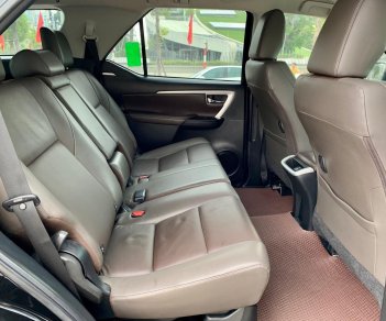 Toyota Fortuner 2019 - Cần bán gấp xe còn mới giá chỉ 989tr