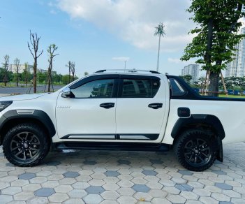 Toyota Hilux 2020 - Nhập khẩu nguyên chiếc giá tốt 1 tỷ 28tr