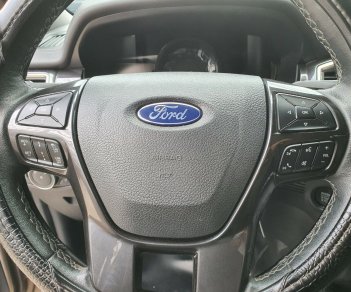 Ford Everest 2019 - Giá 1 tỷ 176 tr