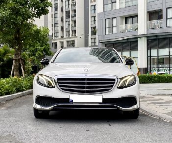 Mercedes-Benz 2016 - Model 2017, màu trắng zin, hỗ trợ bank 70%