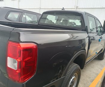 Ford Ranger 2022 - Sẵn đủ màu, trả thẳng giao xe ngay giá cực tốt, tặng gói phụ kiện - Hỗ trợ giao xe tận nơi