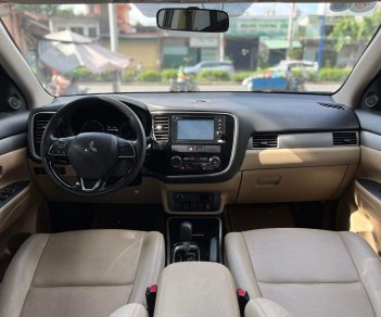 Mitsubishi Outlander 2018 - Biển SG xe rất đẹp, không lỗi