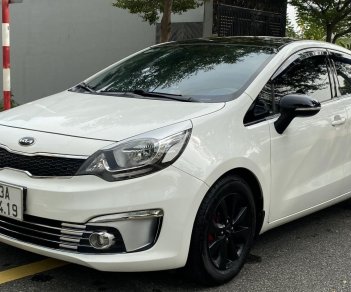 Kia Rio 2016 - Xe màu trắng