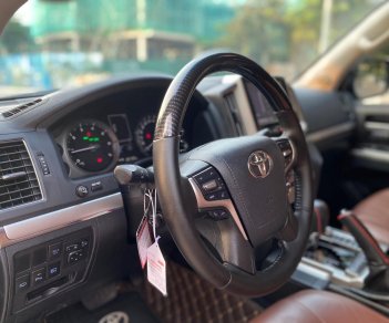 Toyota Land Cruiser 2016 - Hàng siêu hiếm