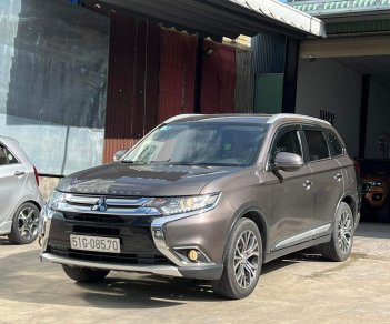 Mitsubishi Outlander 2018 - Biển SG xe rất đẹp, không lỗi