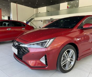 Hyundai Elantra 2019 - Hộp số ly hợp kép - Hơn 200 mã lực