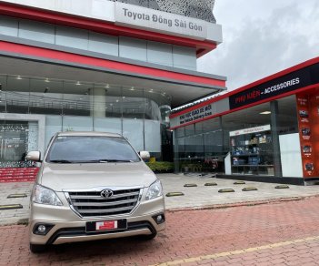 Toyota Innova 2015 - Xe màu nâu vàng