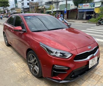 Kia Cerato 2020 - Xe màu đỏ