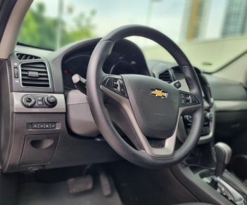 Chevrolet Captiva 2018 - Bản full kịch, màu trắng