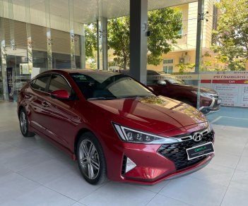 Hyundai Elantra 2019 - Hộp số ly hợp kép - Hơn 200 mã lực