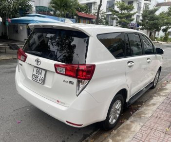 Toyota Innova 2019 - Số sàn, odo 88.000km nên còn đẹp, 1 chủ mua mới từ đầu, sơn zin 90%. Cam kết không dịch vụ taxi