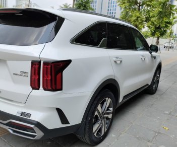 Kia Sorento 2021 - Xe màu trắng