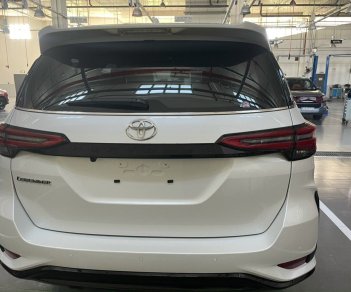 Toyota Fortuner 2022 - 2 cầu - máy dầu