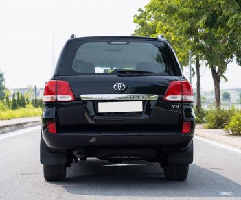 Toyota Land Cruiser 2011 - Màu đen