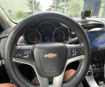 Chevrolet Cruze 2015 - Màu đen số tự động, giá cực tốt