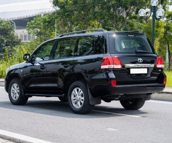 Toyota Land Cruiser 2011 - Màu đen