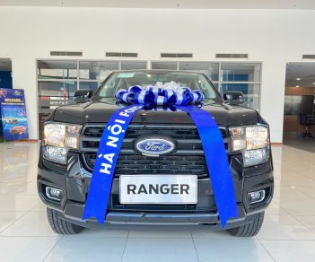 Ford Ranger 2022 - Xe màu đen, nhanh tay liên hệ