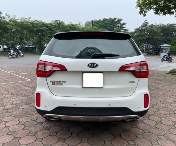 Kia Sorento 2019 - Màu trắng, giá cực tốt