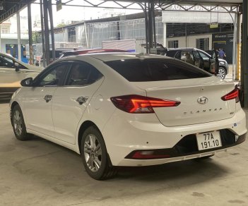 Hyundai Elantra 2021 - Màu trắng