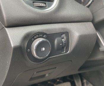 Chevrolet Cruze 2015 - Màu đen số tự động, giá cực tốt