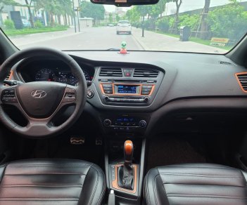 Hyundai i20 Active 2015 - Hàng đại chất nhập nguyên chiếc