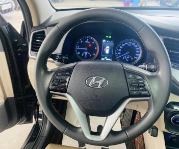 Hyundai Tucson 2018 - Màu đen giá cạnh tranh