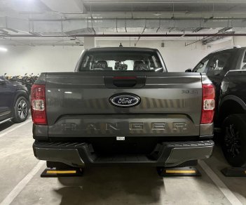 Ford Ranger 2022 - Màu xám, ưu đãi giảm giá siêu lớn