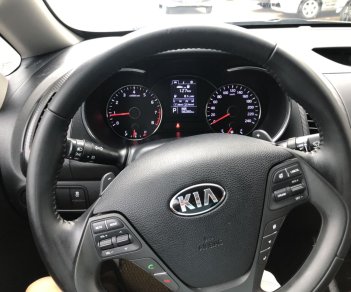 Kia K3 2015 - Nhập khẩu, giá tốt 460tr