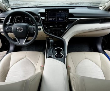 Toyota Camry 2021 - Đăng ký 2022 biển SG lướt 5k km