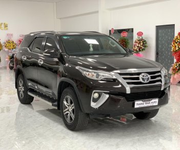 Toyota Fortuner 2017 - Cần bán lại xe siêu đẹp. Số sàn, máy dầu, 1 chủ từ đầu, hỗ trợ bank 60-70%, liên hệ giá tốt