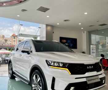 Kia Sorento 2022 - Ưu đãi lên đến 30 triệu đồng, sẵn xe giao ngay trong tháng 10, đầy đủ các phiên bản