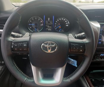 Toyota Fortuner 2019 - Màu đen, giá cực tốt