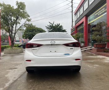 Mazda 3 2016 - Màu trắng, 485tr