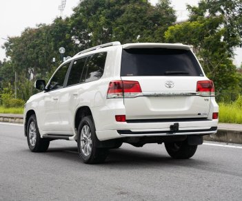 Toyota Land Cruiser 2019 - Màu trắng, nhập khẩu nguyên chiếc