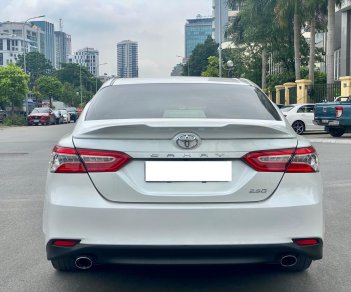 Toyota Camry 2020 - Xe đăng ký 2020 ít sử dụng giá chỉ 1 tỷ 235tr