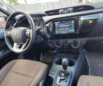 Toyota Hilux 2019 - Cần bán lại xe giá 690 triệu