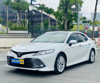 Toyota Camry 2020 - Xe đăng ký 2020 ít sử dụng giá chỉ 1 tỷ 235tr