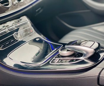 Mercedes-Benz E250 2018 - Biển Hà Nội