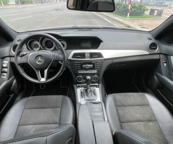 Mercedes-Benz C200 2013 - Còn mới giá tốt 530tr