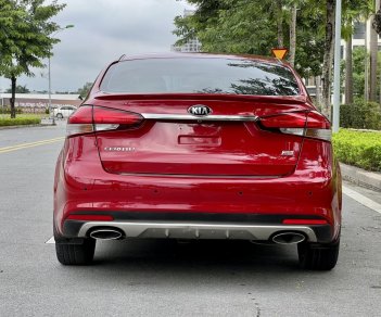 Kia Cerato 2018 - Cần bán xe chạy 4 vạn, giá tốt 555tr