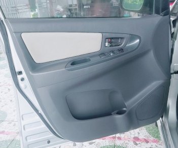 Toyota Innova 2014 - Còn mới giá tốt 375tr