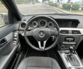 Mercedes-Benz C200 2013 - Còn mới giá tốt 530tr