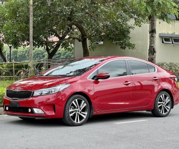 Kia Cerato 2018 - Cần bán xe chạy 4 vạn, giá tốt 555tr