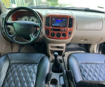 Ford Escape 2003 - 2 cầu số sàn máy 2.0