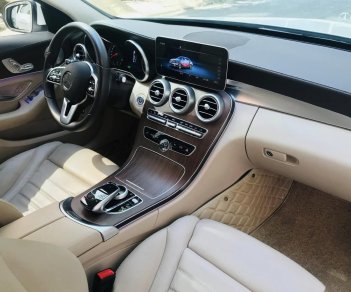 Mercedes-Benz 2019 - Xe còn cực mới