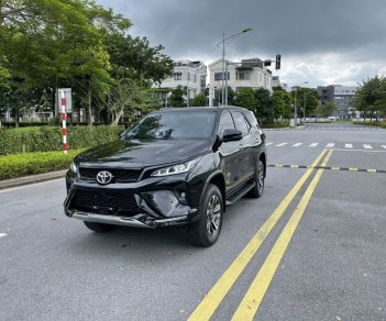 Toyota Fortuner 2022 - Xe chạy lướt nhẹ