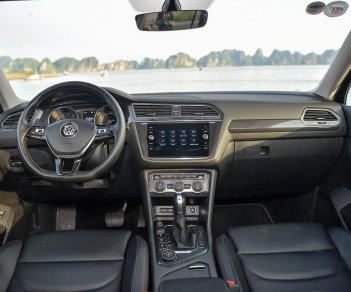 Volkswagen Tiguan 2022 - Màu đen